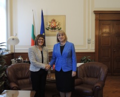 22 February 2016 National Assembly Speaker Maja Gojkovic and Bulgarian National Assembly Speaker Tsetska Tsacheva